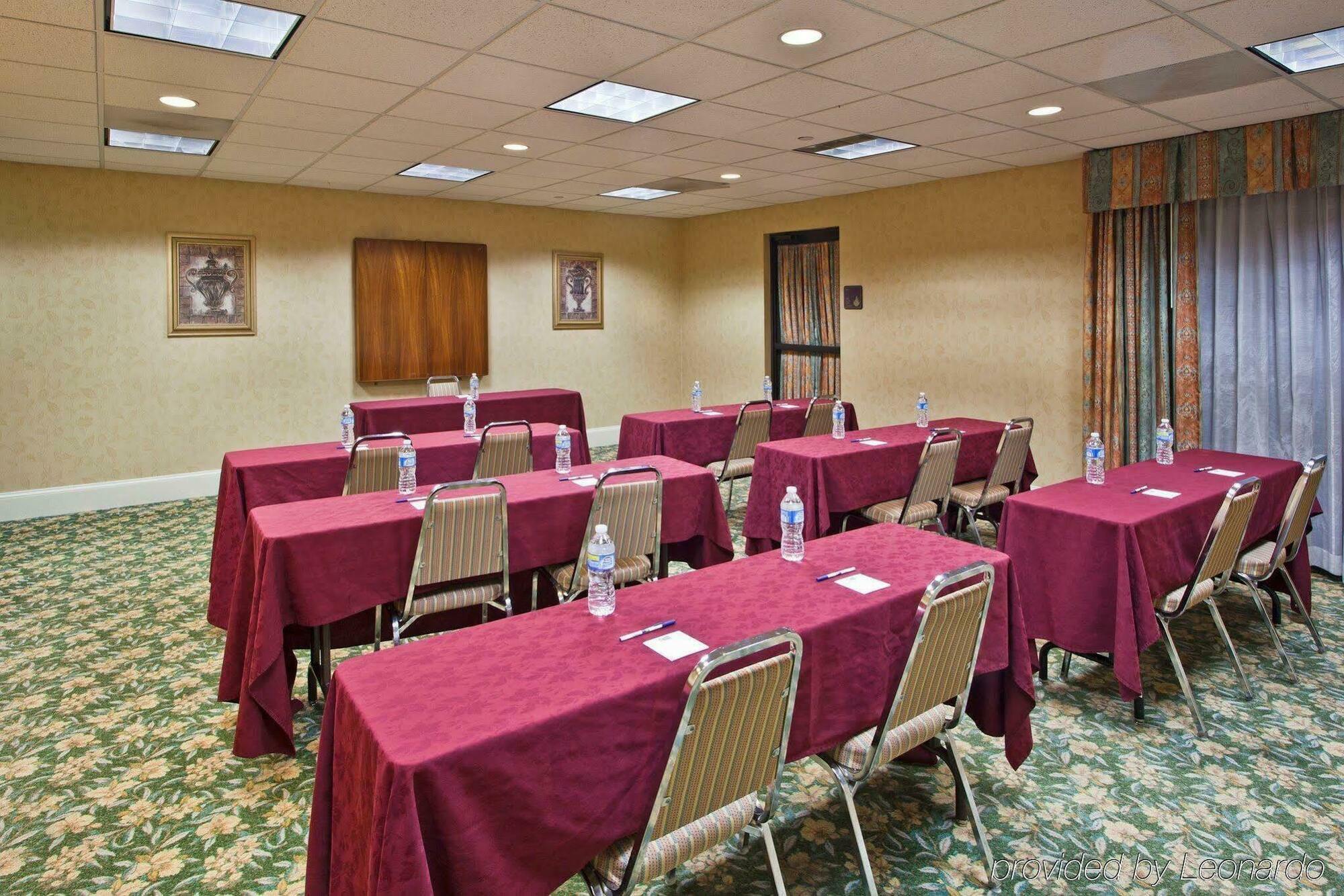 Express & Tampa-anderson Road-veterans Exp By Ihg 2* West Chase